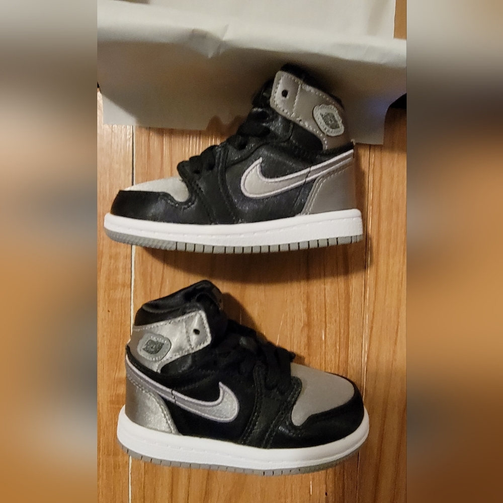 NEW!  JORDAN 1 Retro High OG Size 5C (TD) Toddler Black/Gray/White